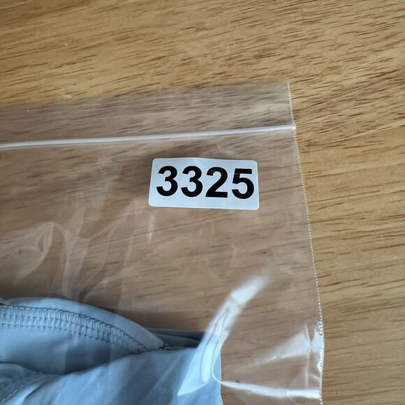 G Fore Top Womens S Blue Skull Crossbones Golf Athleisure Tech Performance - Picture 8 of 8